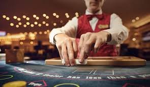 Singapore Pools live-dealer studio lobby showing table selection interface on gigatoto login